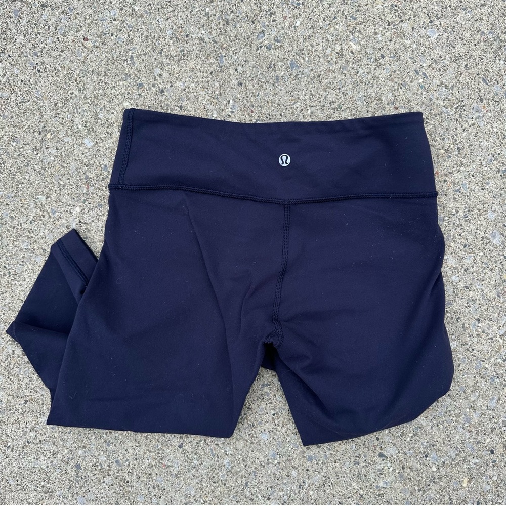 Lululemon blue Capri leggings size 6